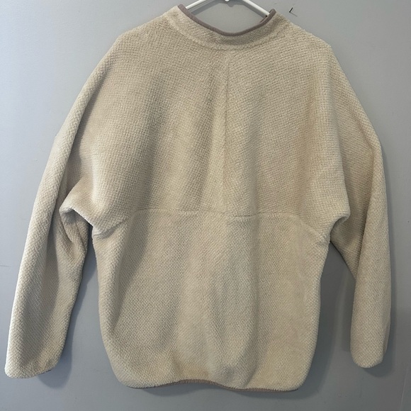 Patagonia Women's Cream Teddy Jacket - Picture 2 of 5